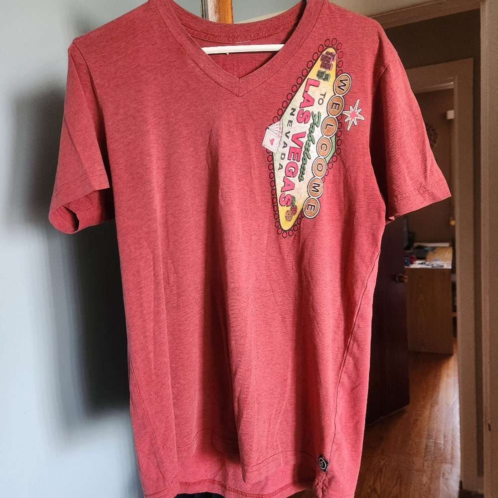 Volcom v-neck tee